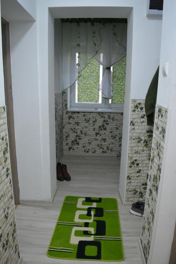 Green Rooms Hunedoara Exterior foto
